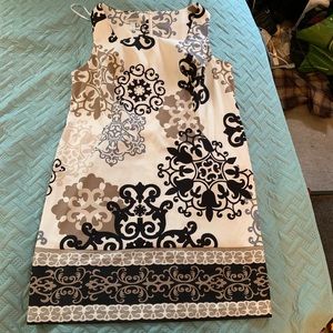 DressBarn Plus Size white, black, and tan dress.